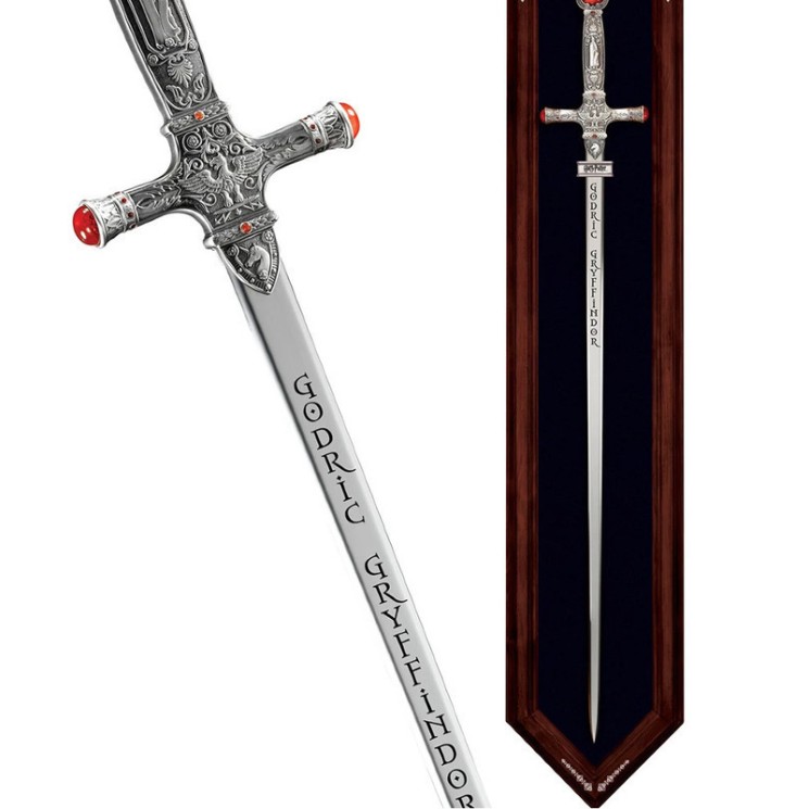 Harry Potter - The Godric Gryffindor Sword Replica: 1/1 The Noble Collection