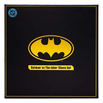 DC Comics Chess Set Batman vs. The Joker 47cm
