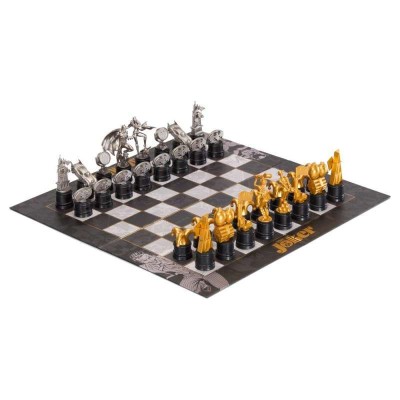 DC Comics Chess Set Batman vs. The Joker 47cm