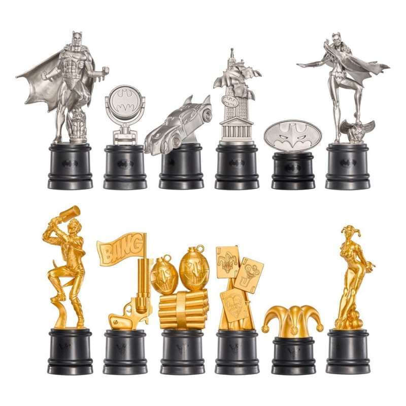 DC Comics Chess Set Batman vs. The Joker 47cm